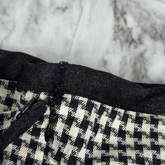 Vintage Lucia Lukken Houndstooth Pleated Flared Skirt Made In USA Size 6 8 Knee - Picture 6 of 7